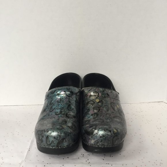 Dansko Blue Gray Patent Patterned Clog - Size 39 - Picture 8 of 8